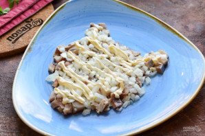 Салат "Селедка под шубой" в виде Тигра на Новый год Салат "Селедка под шубой" в виде Тигра на Новый год