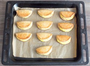 Сочни с творогом из ржаной муки