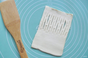 Слойки с яблоком и бананом