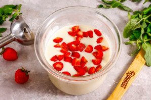 Клубничный чизкейк с творогом без выпечки Клубничный чизкейк с творогом без выпечки