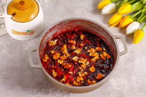 Варенье из клюквы с грецкими орехами Варенье из клюквы с грецкими орехами