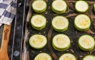 Кабачки с рикоттой в духовке