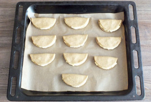 Сочни с творогом из ржаной муки