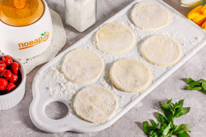 Жареные вареники с вишней