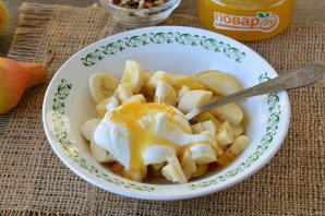 Салат из груши и банана