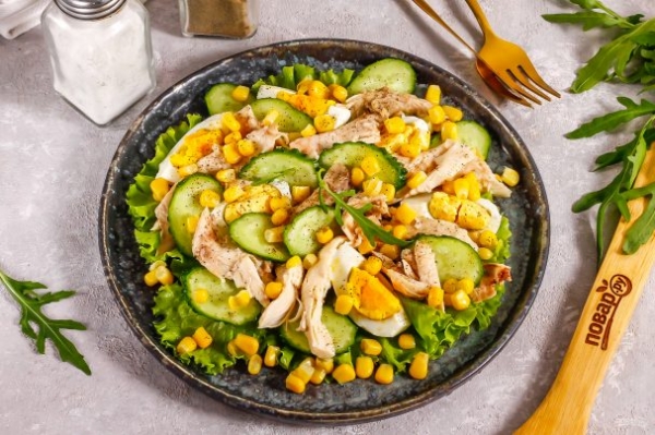 ПП салат с курицей и кукурузой ПП салат с курицей и кукурузой