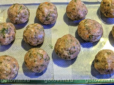 Тефтели из курицы с молочным соусом