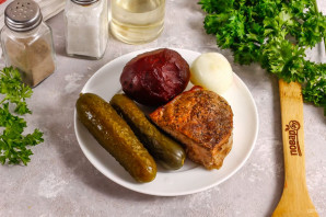 Салат со свеклой и говядиной