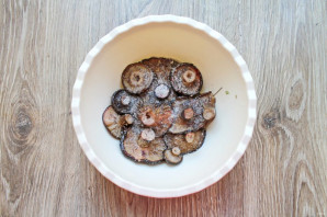 Засолка груздей сухим способом Засолка груздей сухим способом