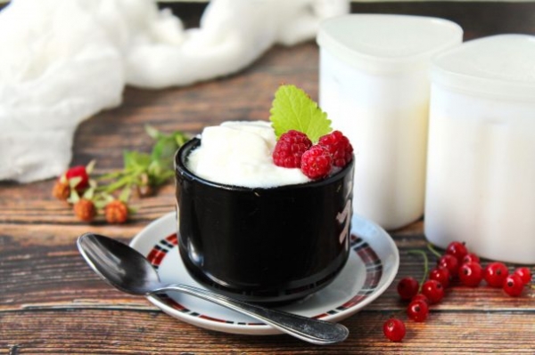 Йогурт в мультиварке на кефире Йогурт в мультиварке на кефире