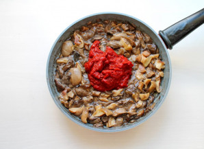 Грибы в томатном соусе на зиму