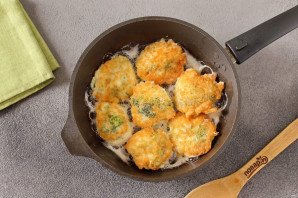 Брокколи в сырном кляре