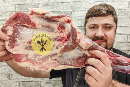 Баранина запеченная в духовке с киви