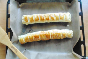 Слоеный рулет с абрикосами