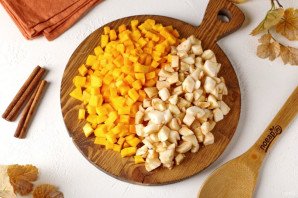 Пирог с тыквой и яблоками в мультиварке