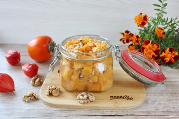 Варенье из хурмы с орехами Варенье из хурмы с орехами