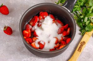 Клубничный чизкейк с творогом без выпечки Клубничный чизкейк с творогом без выпечки