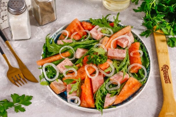 Салат с арбузом и ветчиной Салат с арбузом и ветчиной
