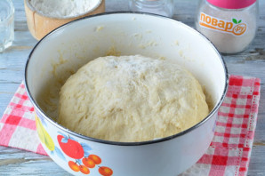 Пирожки с капустой и томатной пастой Пирожки с капустой и томатной пастой