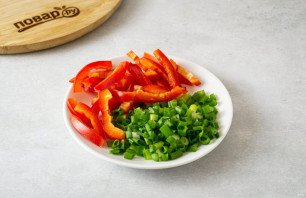 Салат из рисовой лапши