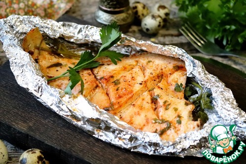 Камбала, запеченная с паприкой и петрушкой Камбала, запеченная с паприкой и петрушкой
