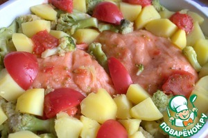 Лосось с овощами