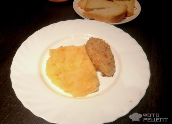 Рецепт: Рыбные котлеты "Нежные" - из язя и филе хека в духовке