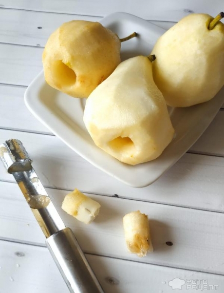 Рецепт: Шоколадный кекс с грушами - как сделать из обычного кекса праздничный