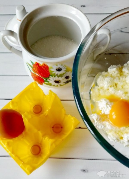 Рецепт: Сырники сладкие - без муки с яблоками