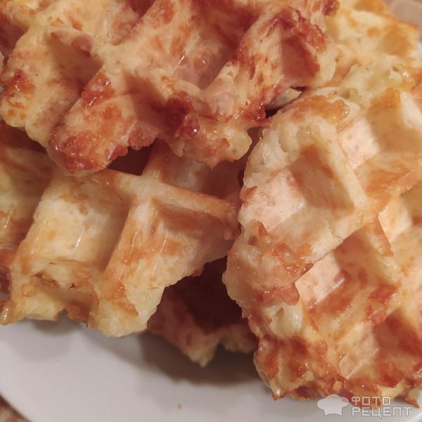 Рецепт: Сырное печенье - В вафельнице, с творогом