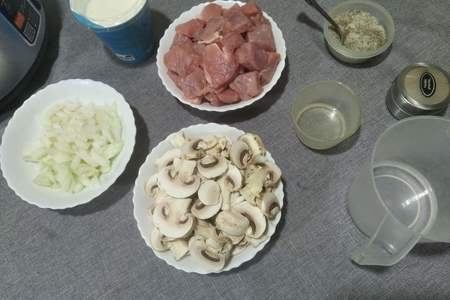 Свинина с грибами 