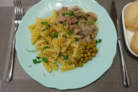 Свинина с грибами 