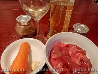 Жареная куриная печень в белом вине