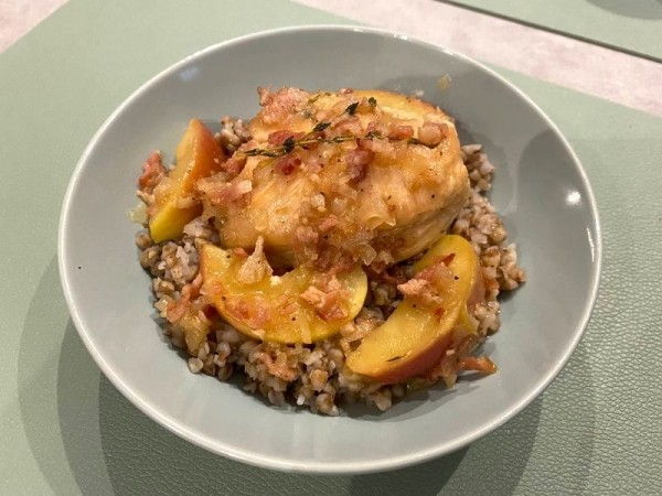 
Курица с гречкой в сковороде &mdash; рецепт приготовления в домашних условиях	