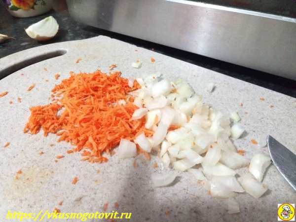 Ленивые голубцы с капустой рисом и фаршем в духовке
Ленивые голубцы с капустой рисом и фаршем в духовке