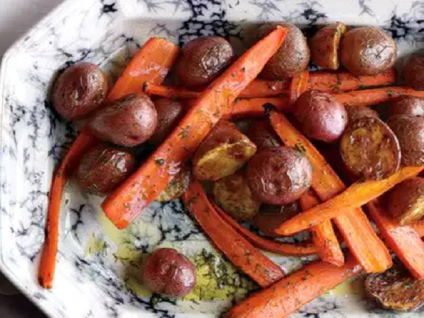 
			Картофель по-деревенски в домашних условиях. Как приготовить вкусную домашнюю картошку		