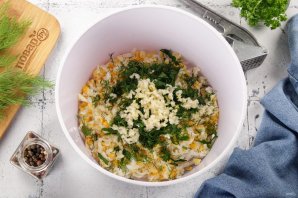 Салат из сыра с чесноком Салат из сыра с чесноком