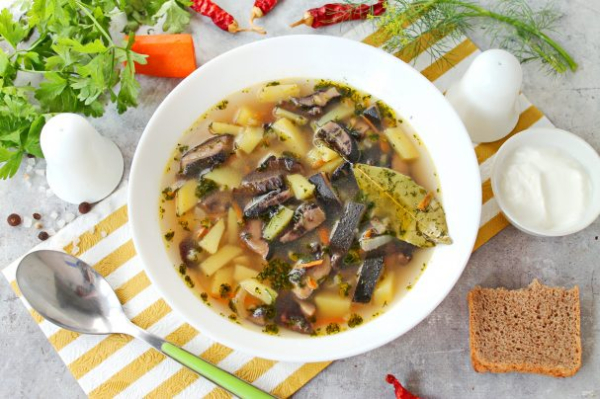 Суп с груздями Суп с груздями