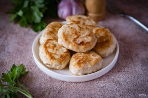 Куриные котлеты в мультиварке