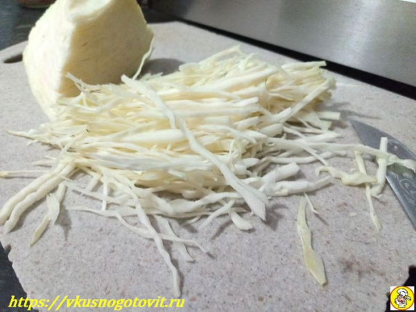 Ленивые голубцы с капустой рисом и фаршем в духовке
Ленивые голубцы с капустой рисом и фаршем в духовке