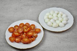 Теплый салат с тунцом