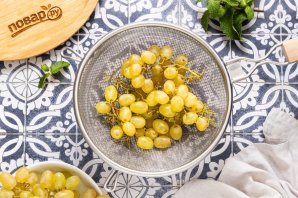 Виноград в чайном желе Виноград в чайном желе