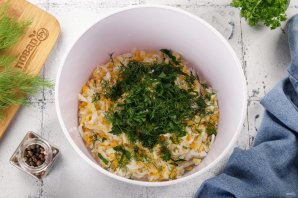 Салат из сыра с чесноком Салат из сыра с чесноком