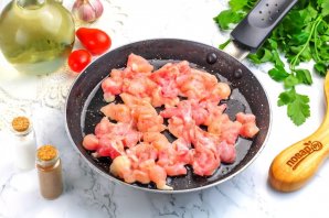 Брускетта с курицей