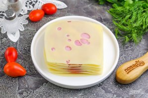 Канапе с сыром и ветчиной