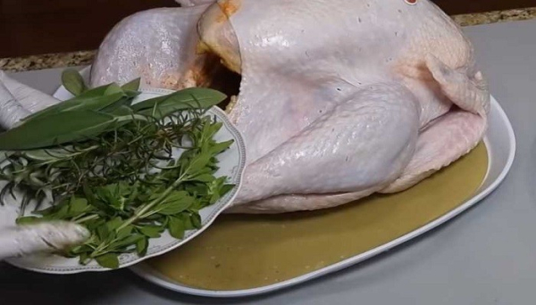 
			Индейка в духовке целиком &mdash; 5 рецептов приготовления сочной и мягкой индейки		