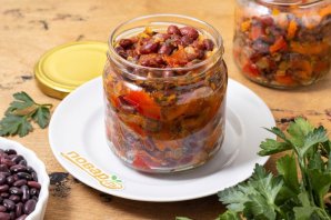 Салат с фасолью на зиму