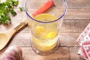 Майонез с чесноком