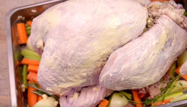 
			Индейка в духовке целиком &mdash; 5 рецептов приготовления сочной и мягкой индейки		