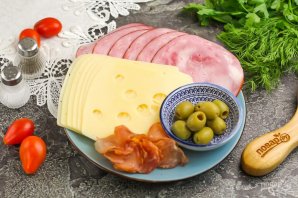 Канапе с сыром и ветчиной